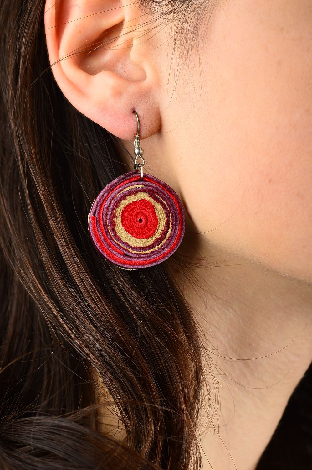 Handmade rote Damen Ohrringe aus Leder Designer Schmuck Accessoire für Frauen foto 2