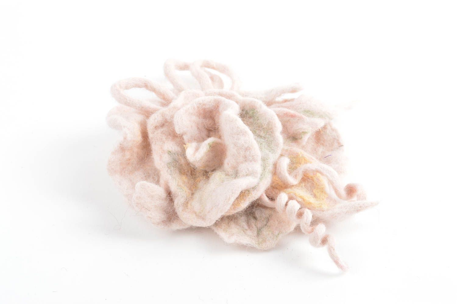 Broche fleur Bijou fait main laine feutrée Accessoire femme perles rocaille photo 1