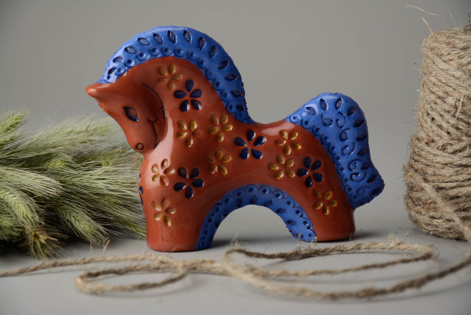 Sculpture céramique faite main cheval à la crinière bleue photo 5
