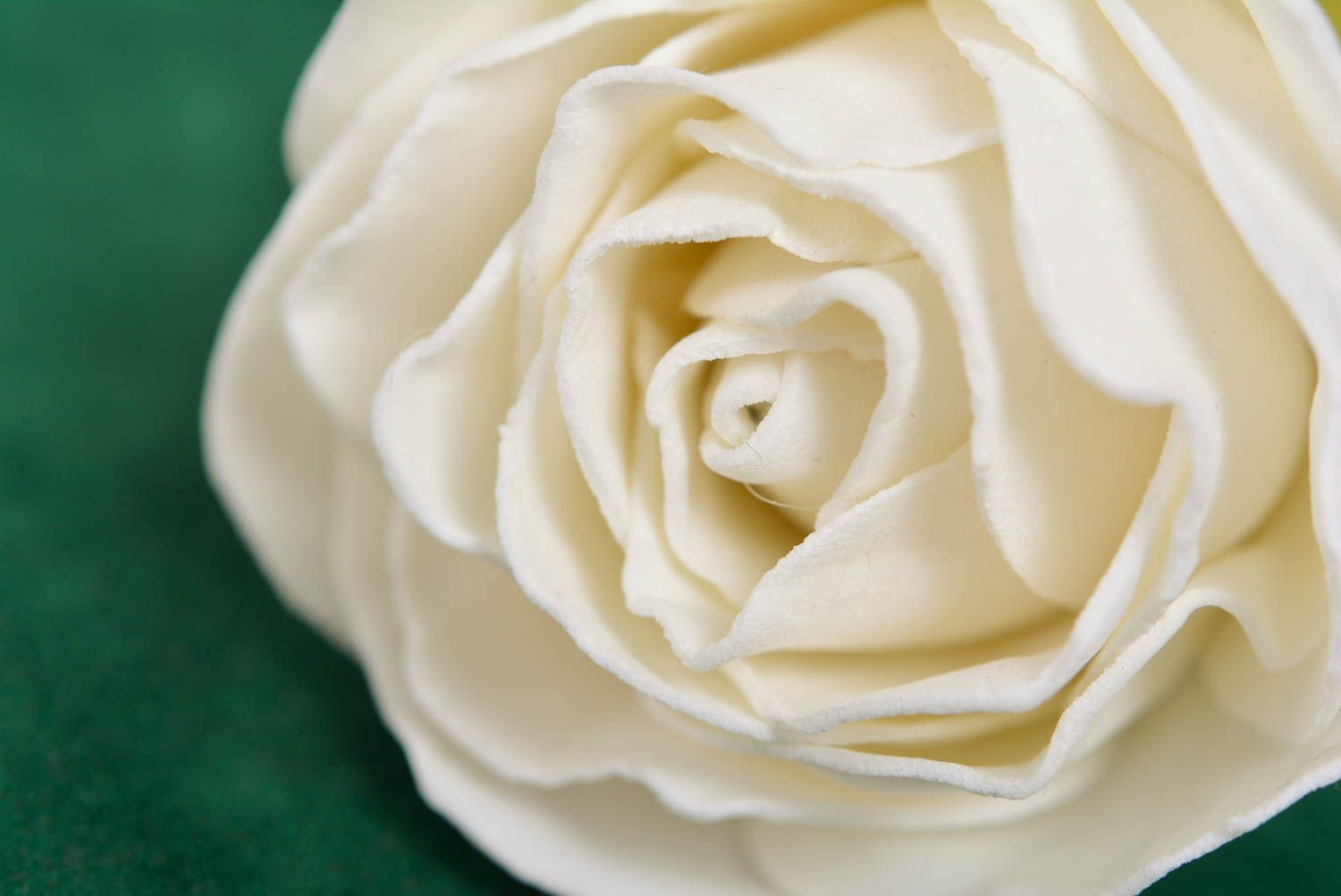 Handmade decorative hair pin with metal basis and foamiran white rose flower photo 2
