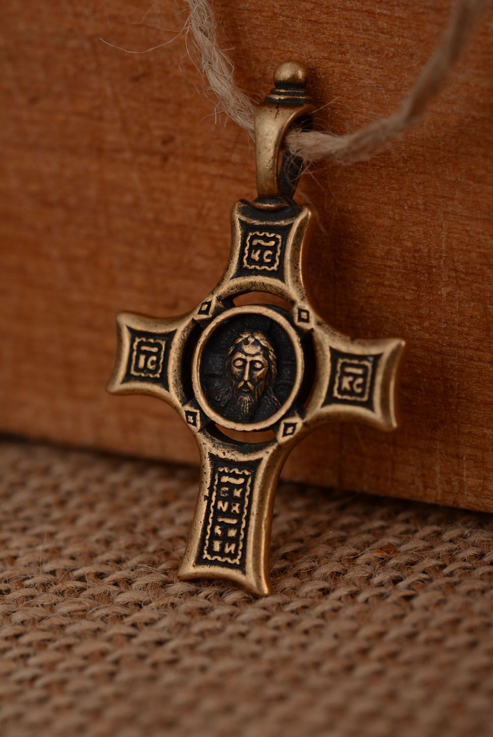 Croix pectorale en bronze faite main photo 1