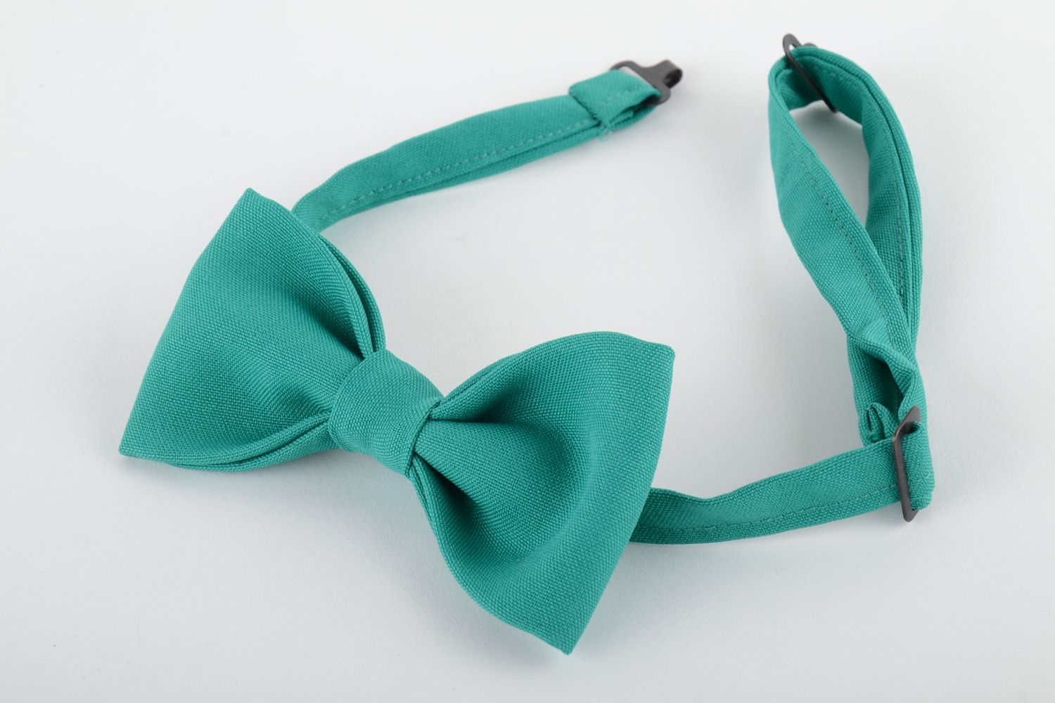 Handmade stylish bow tie sewn of costume fabric of turquoise color for men photo 2