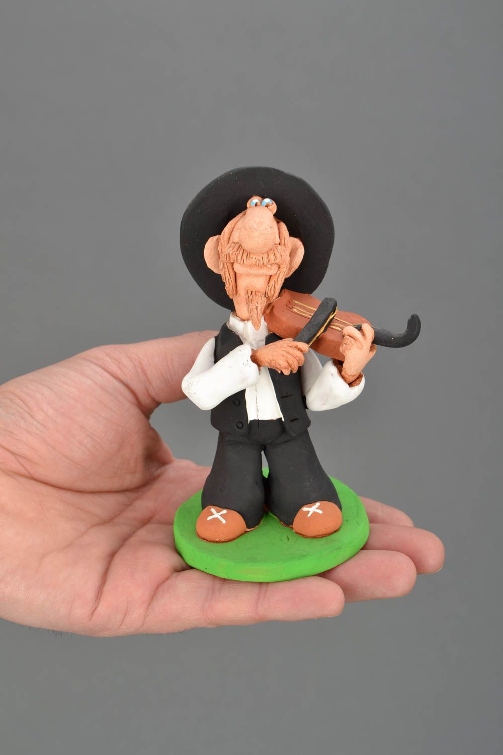 Figurine en céramique faite main Juif avec violon photo 2