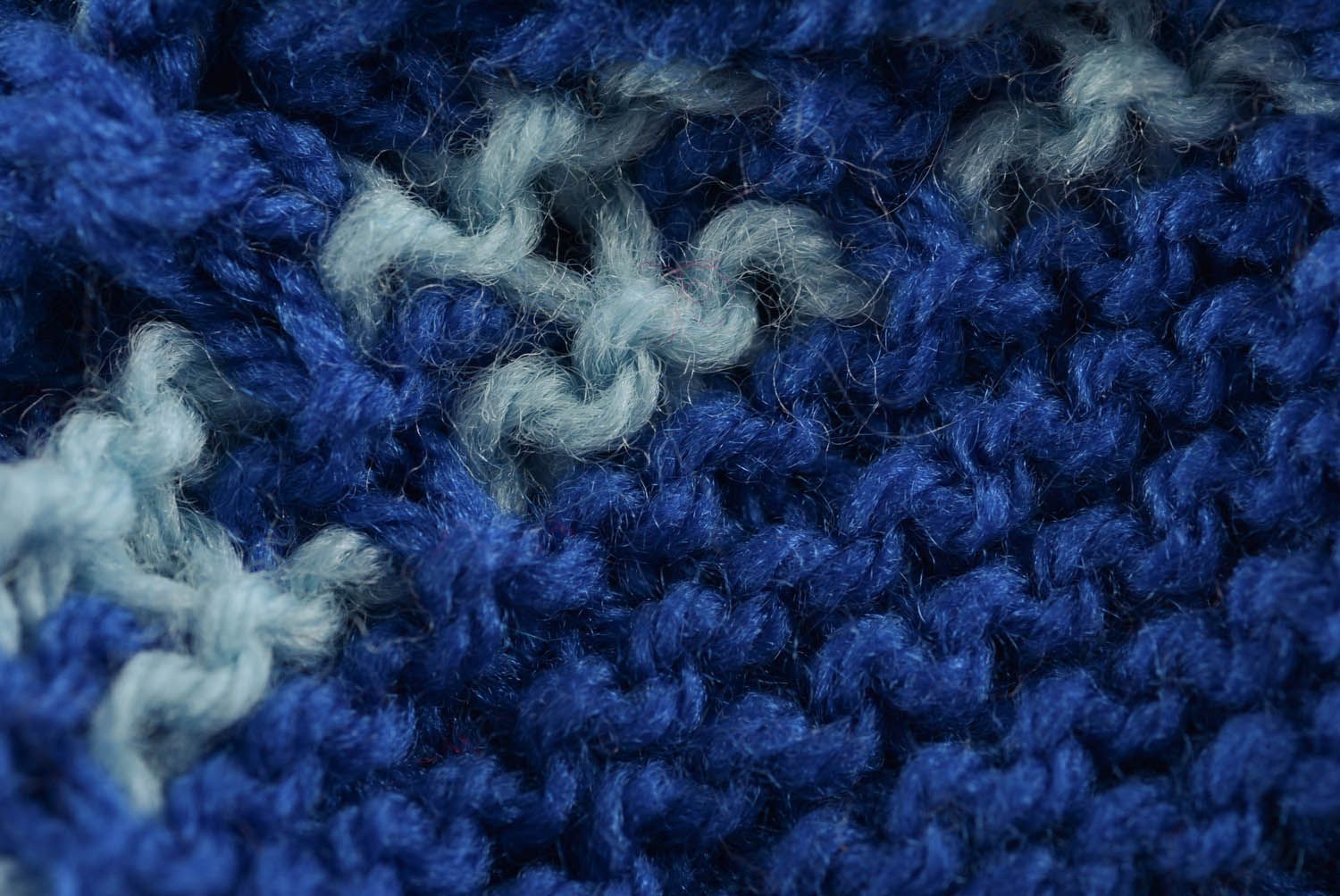 Chaussons bébé tricotés bleus originaux photo 4