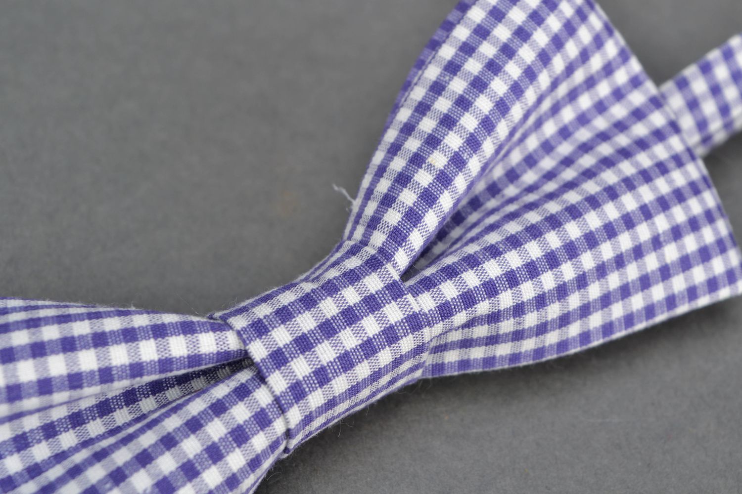 Violet checkered bow tie photo 1