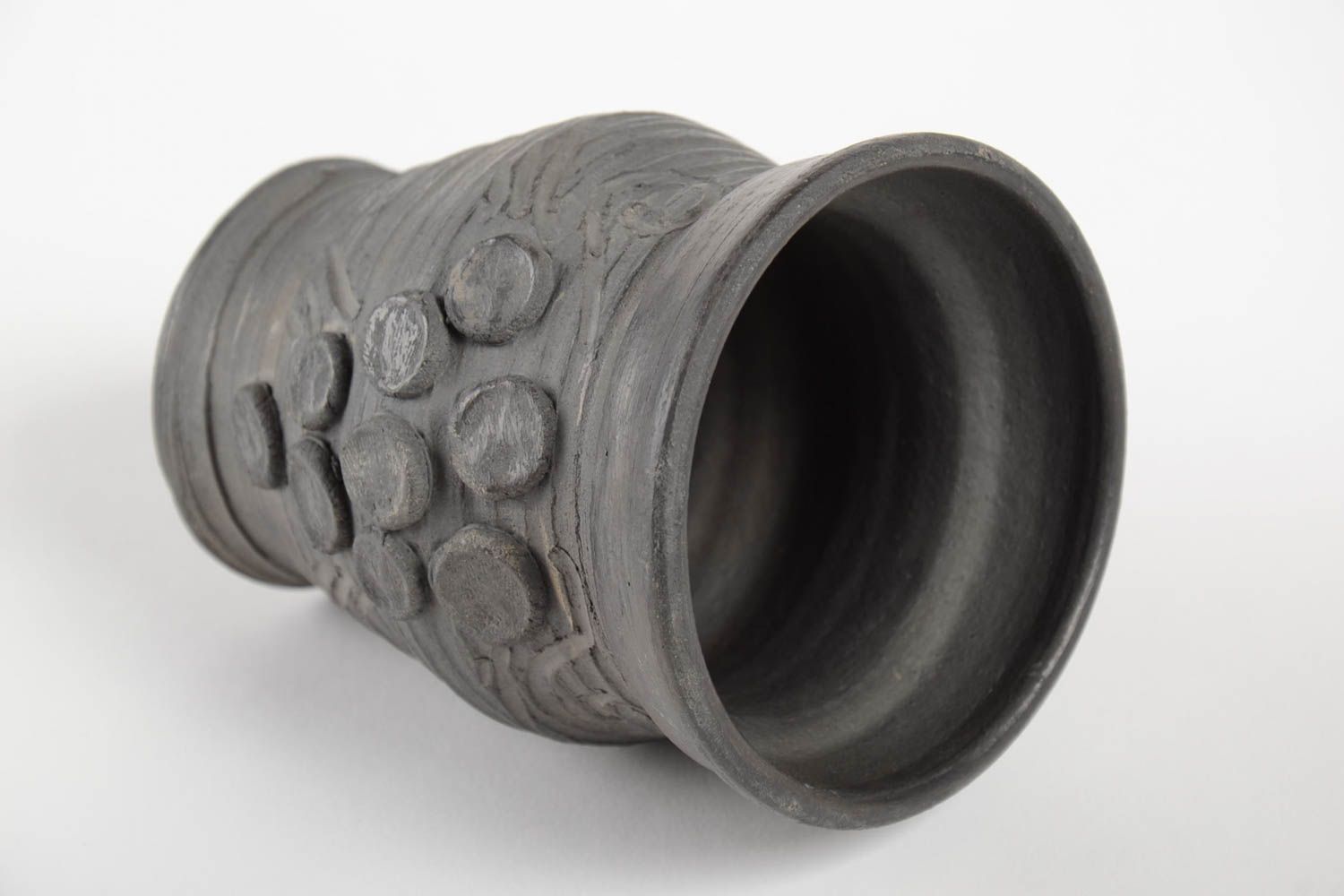 Глиняный бокал из чернодымленной керамики ручной работы оригинальный 400 мл фото 4