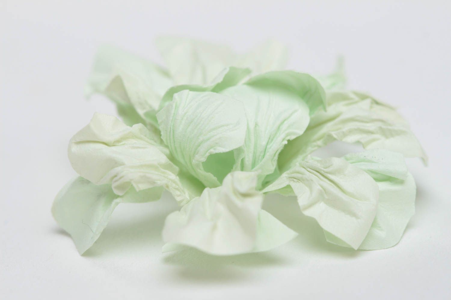 Fleur en papier pour scrapbooking faite main décorative peinte couleur vert pale photo 3