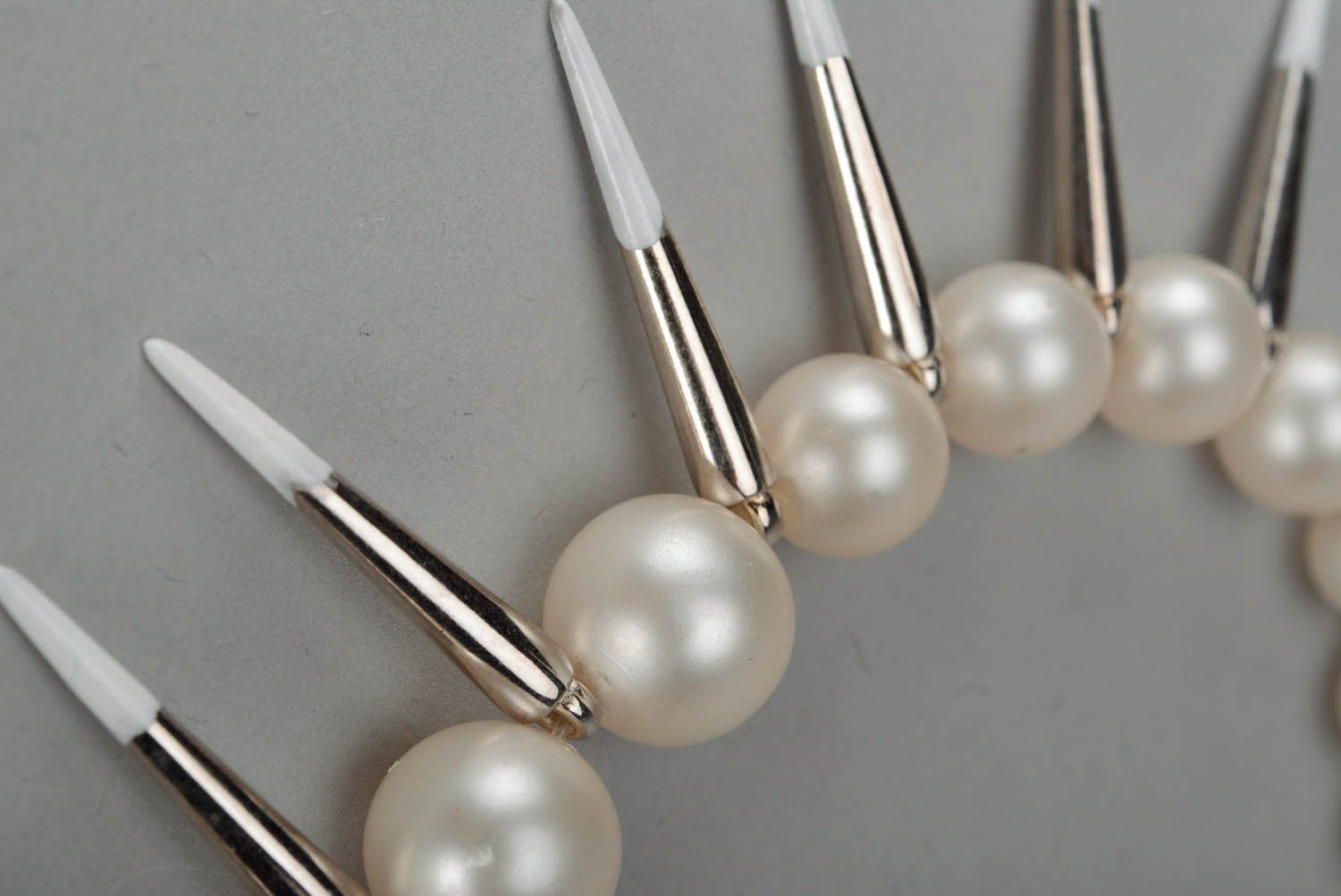 Collier de piques et perles artificielles photo 1