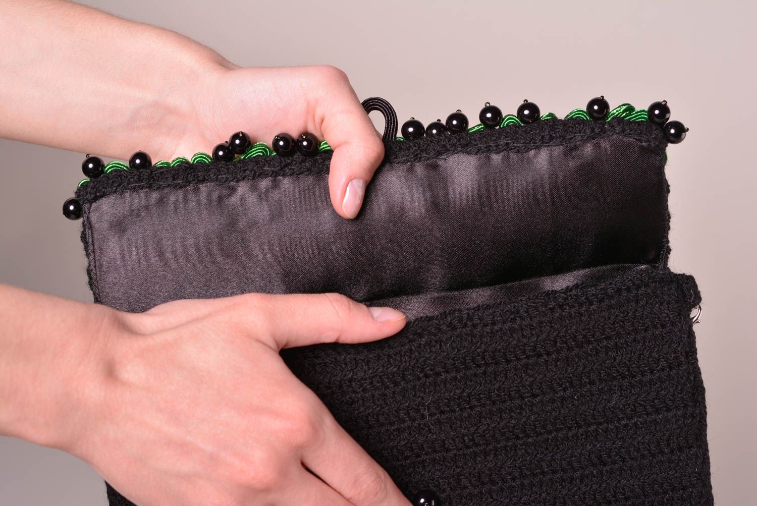 Сумка ручной работы сумочка клатч вязаная сумка маленькая красивая черная фото 4