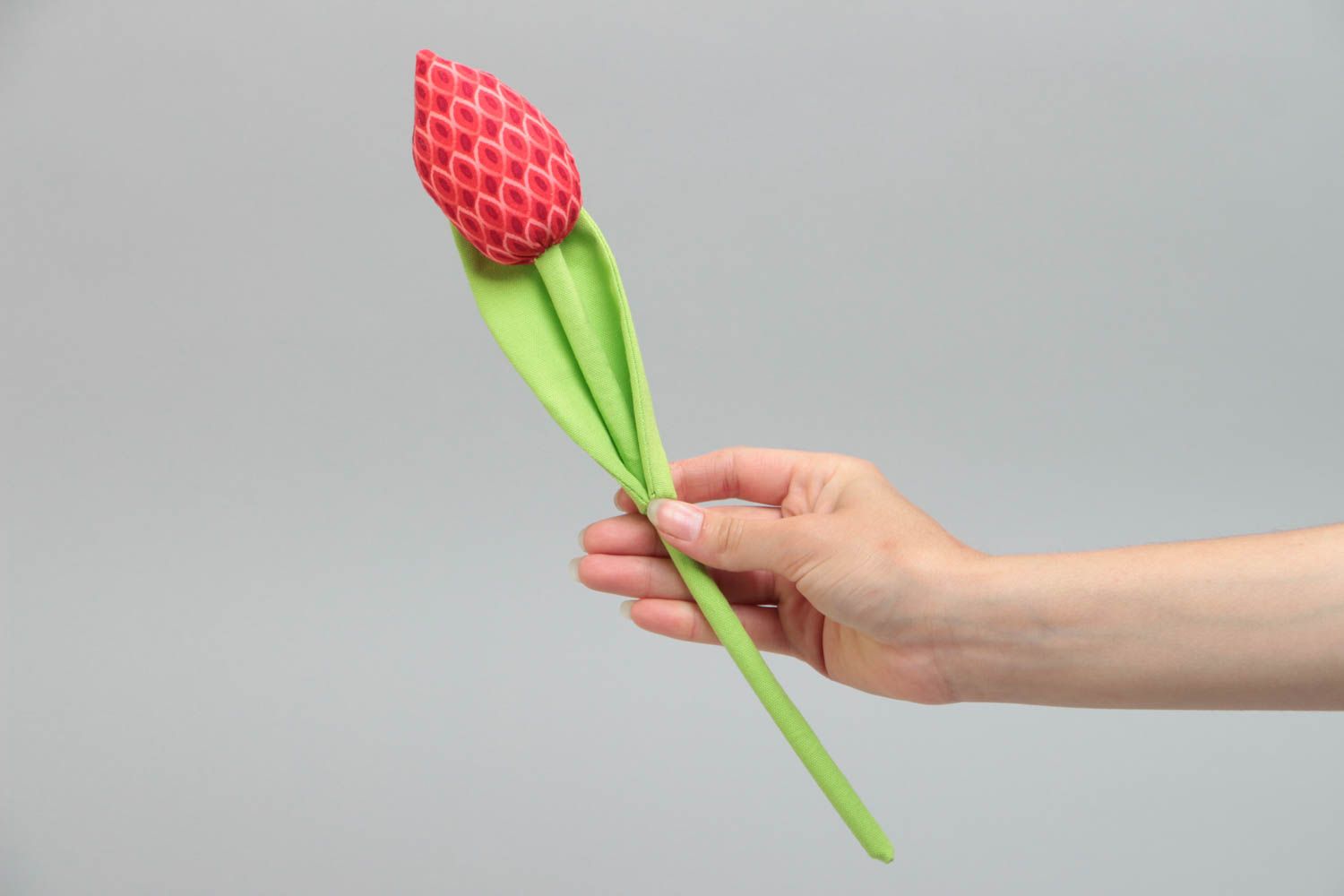 Мягкая игрушка цветок тюльпан красный на стебле высокий красивый ручной работы фото 5