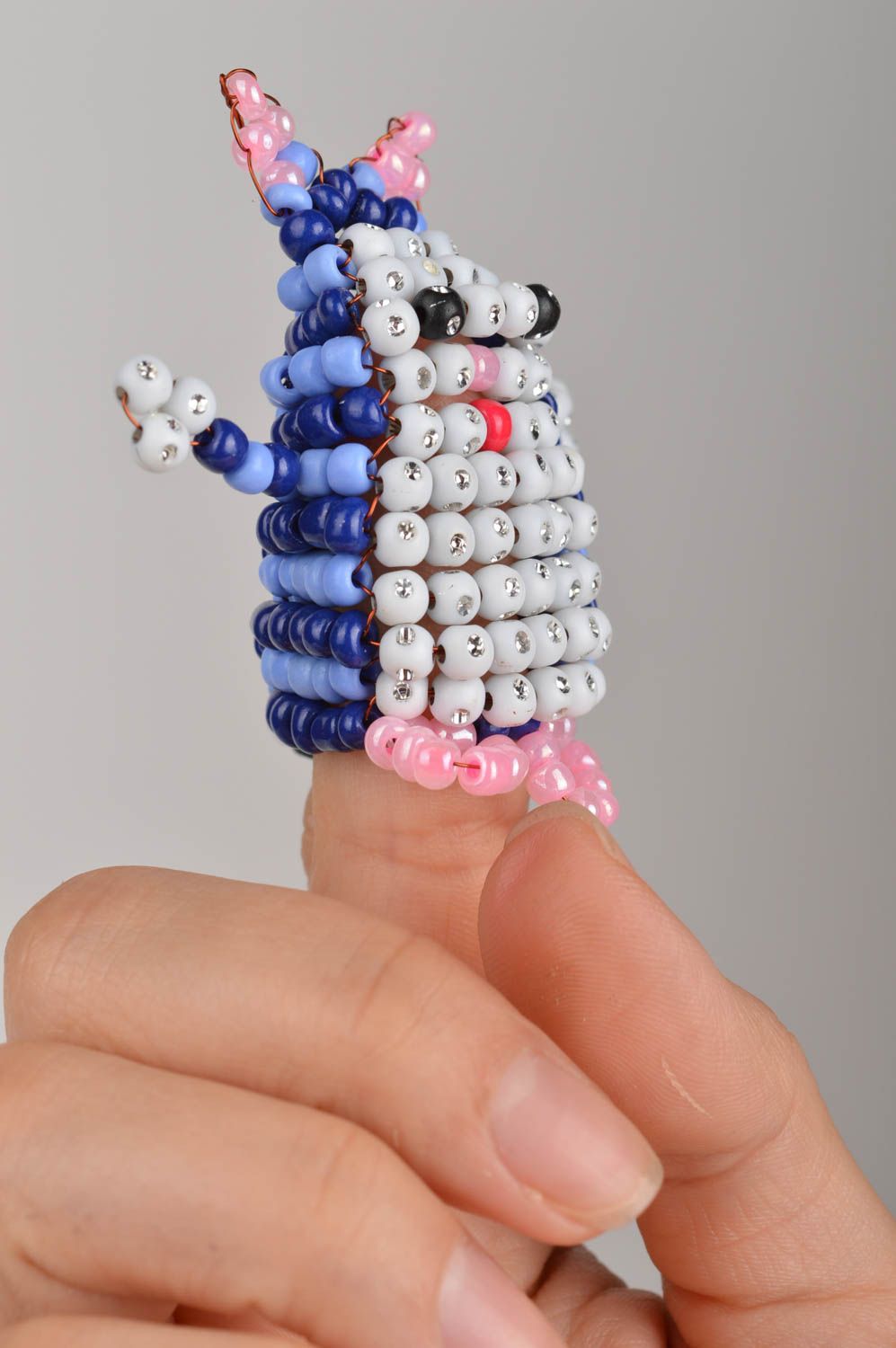 Marionnette à doigt Chat bleu en perles de rocaille faite main miniature photo 5