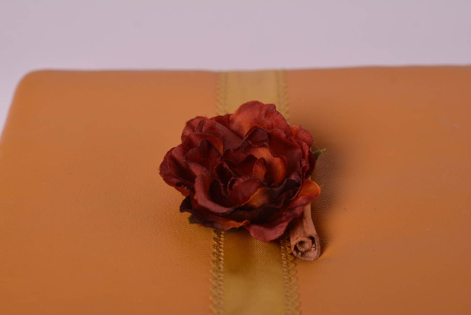 Carnet fait main Carnet de croquis marron clair avec fleur Papeterie originale photo 4