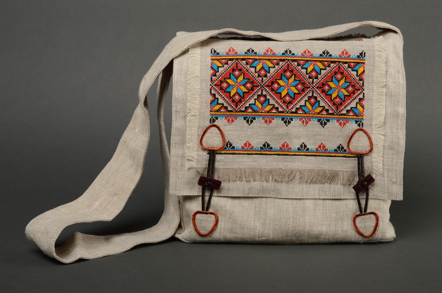 Женская сумка из ткани ручной работы с вышивкой крестиком фото 1