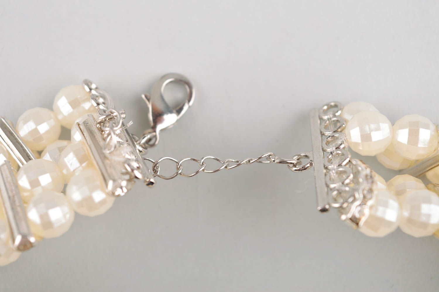 Collier blanc Bijou fait main en perles à facettes et strass Cadeau femme photo 4