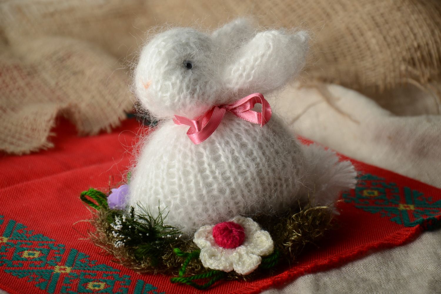 Jouet lapin tricoté au crochet laine angora mohair blanc fait main cadeau enfant photo 1