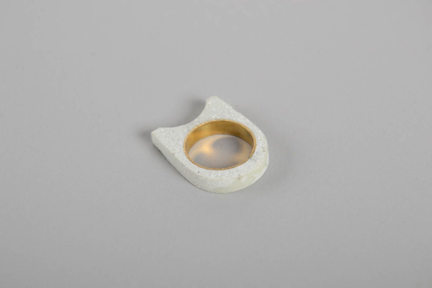 Массивное украшение кольцо ручной работы былое из бетона женское кольцо фото 5