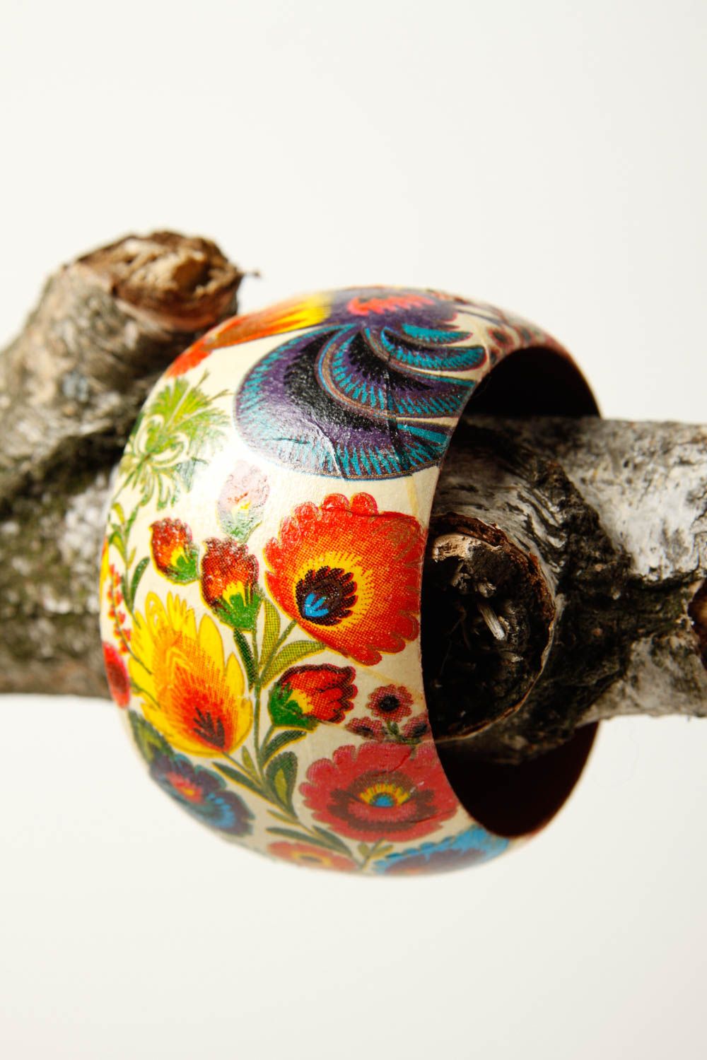 Украшение ручной работы расписной браслет на руку с цветами бижутерия из дерева фото 2