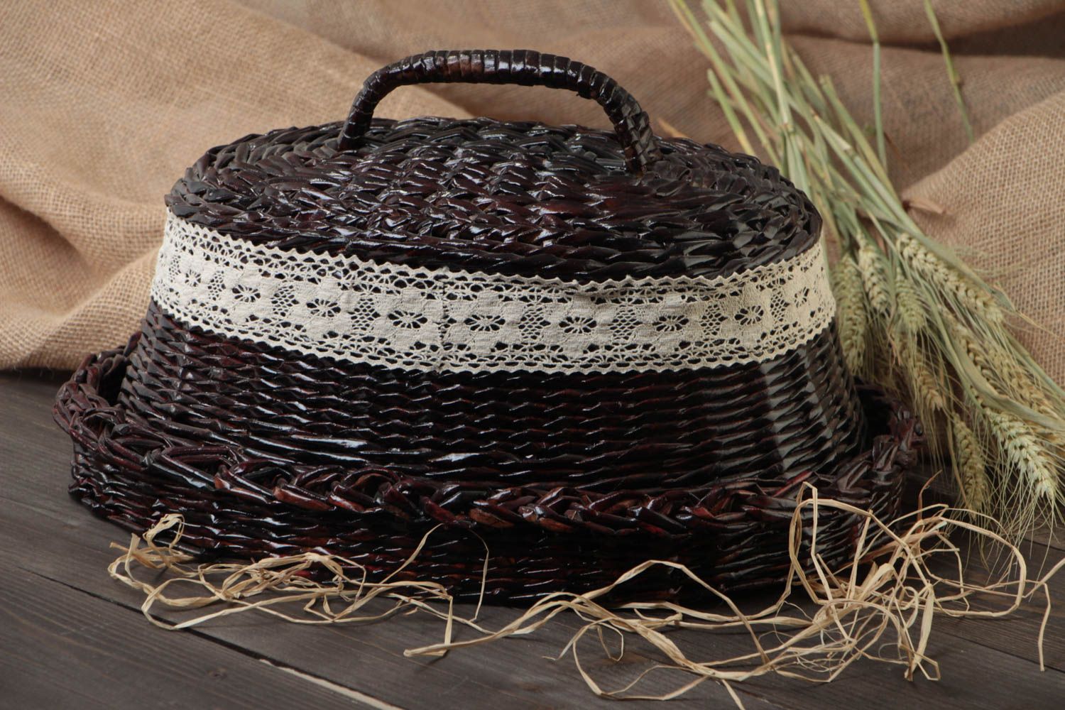 Handmade decorative black bread basket woven of paper tubes trimmed with lace photo 1