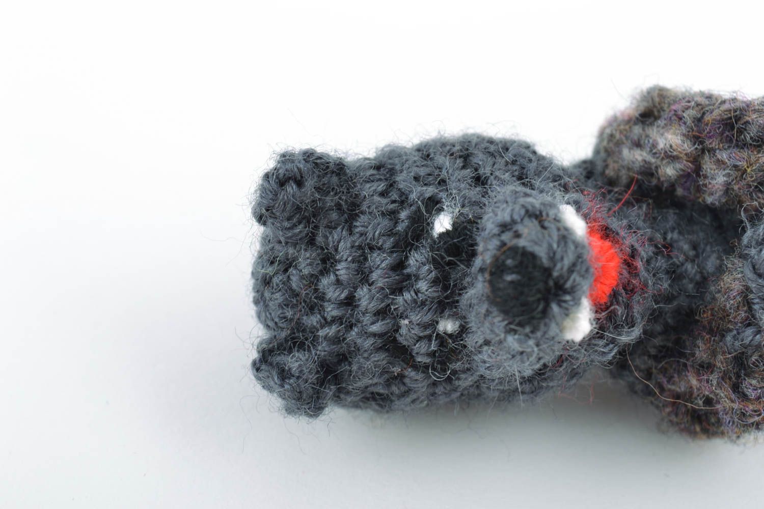 Marionnette à doigt loup gris tricotée au crochet faite main originale photo 5
