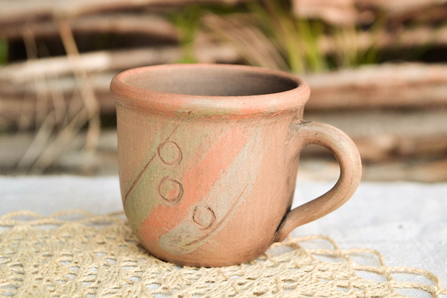 3,3 oz clay drinking cup in Italian style with handle and classic pattern photo 1