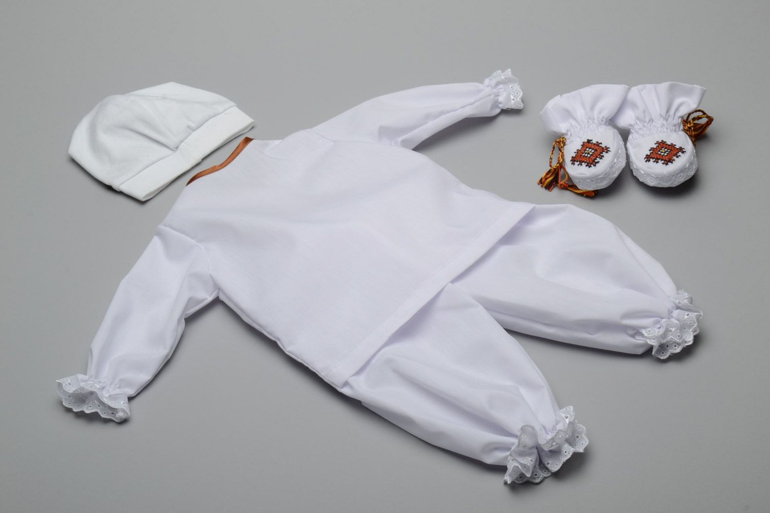 Kleidung Set für Jungen Kleinkinderschuhe Unterhose Hemd und Mütze Handarbeit  foto 3