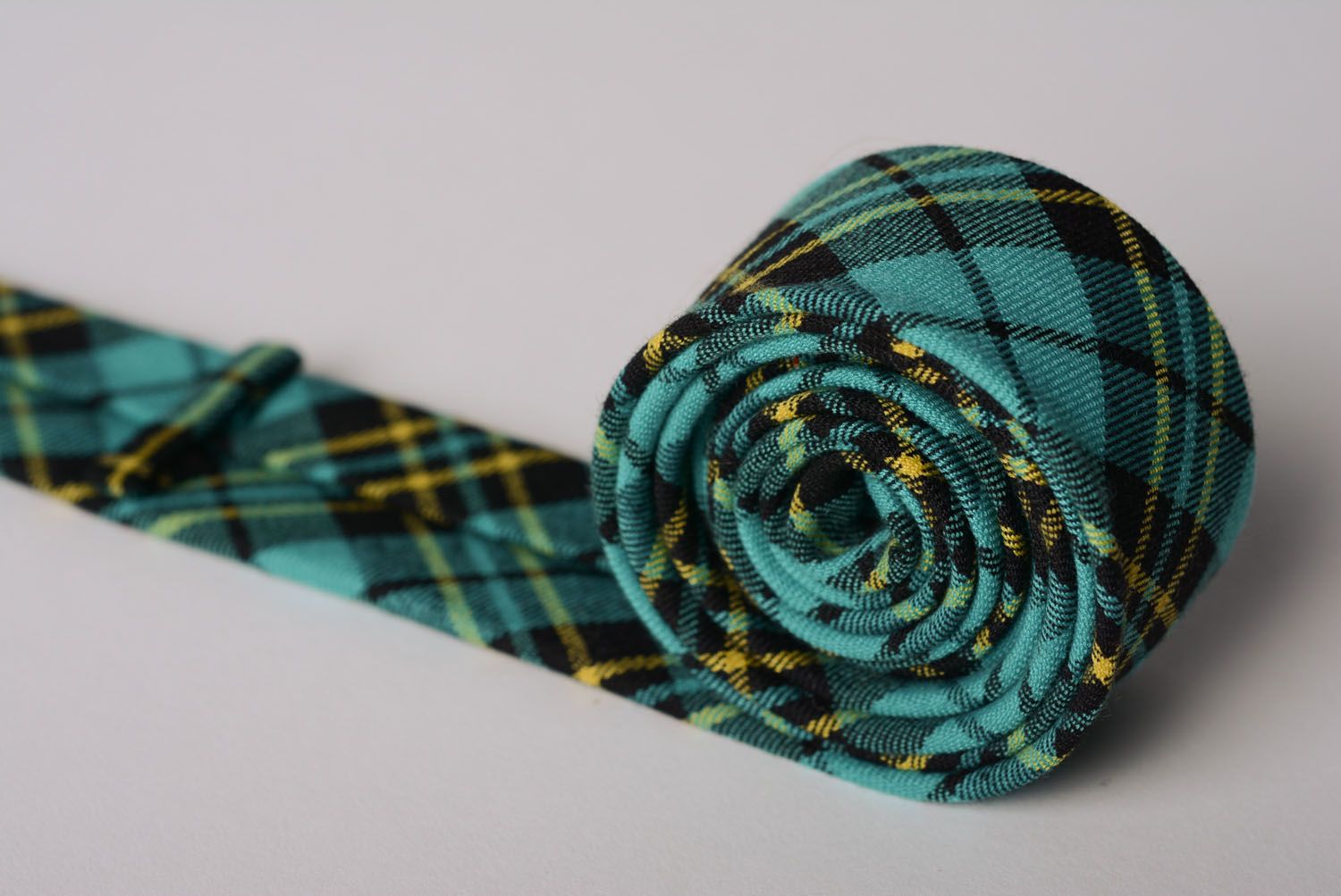 Cravate à carreaux en tweed faite main  photo 3