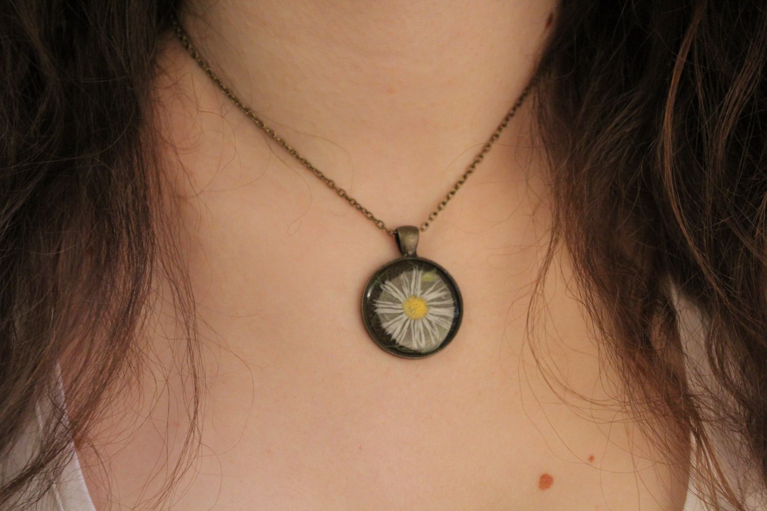 Pendant with real camomile photo 5