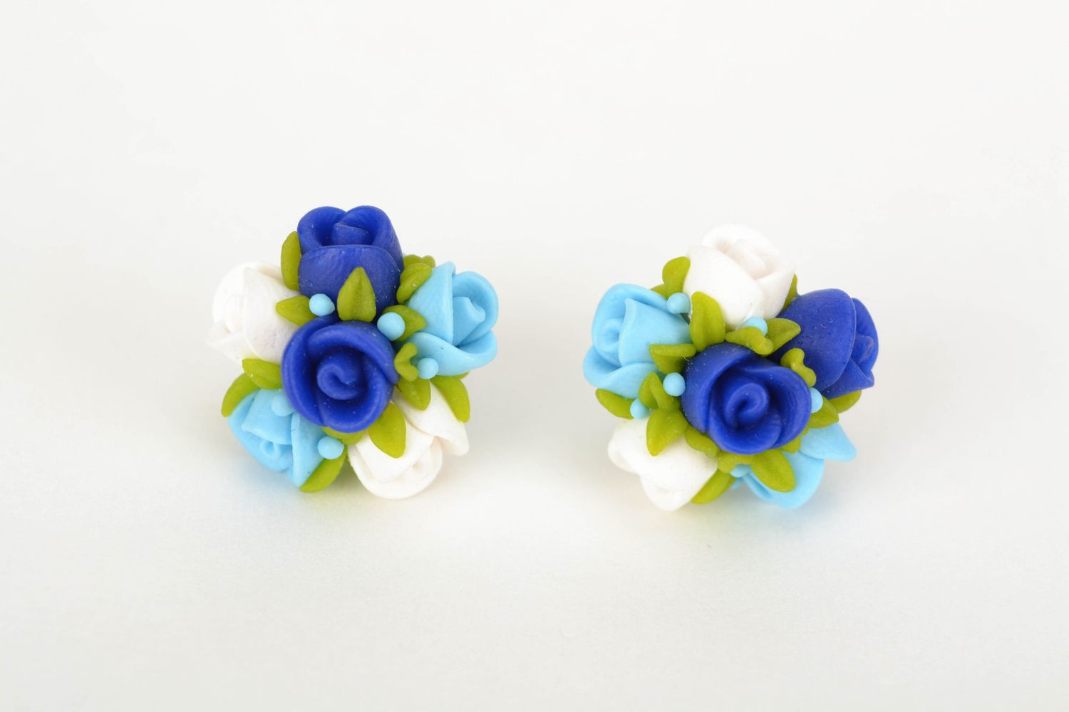 Unusual plastic flower earrings photo 4