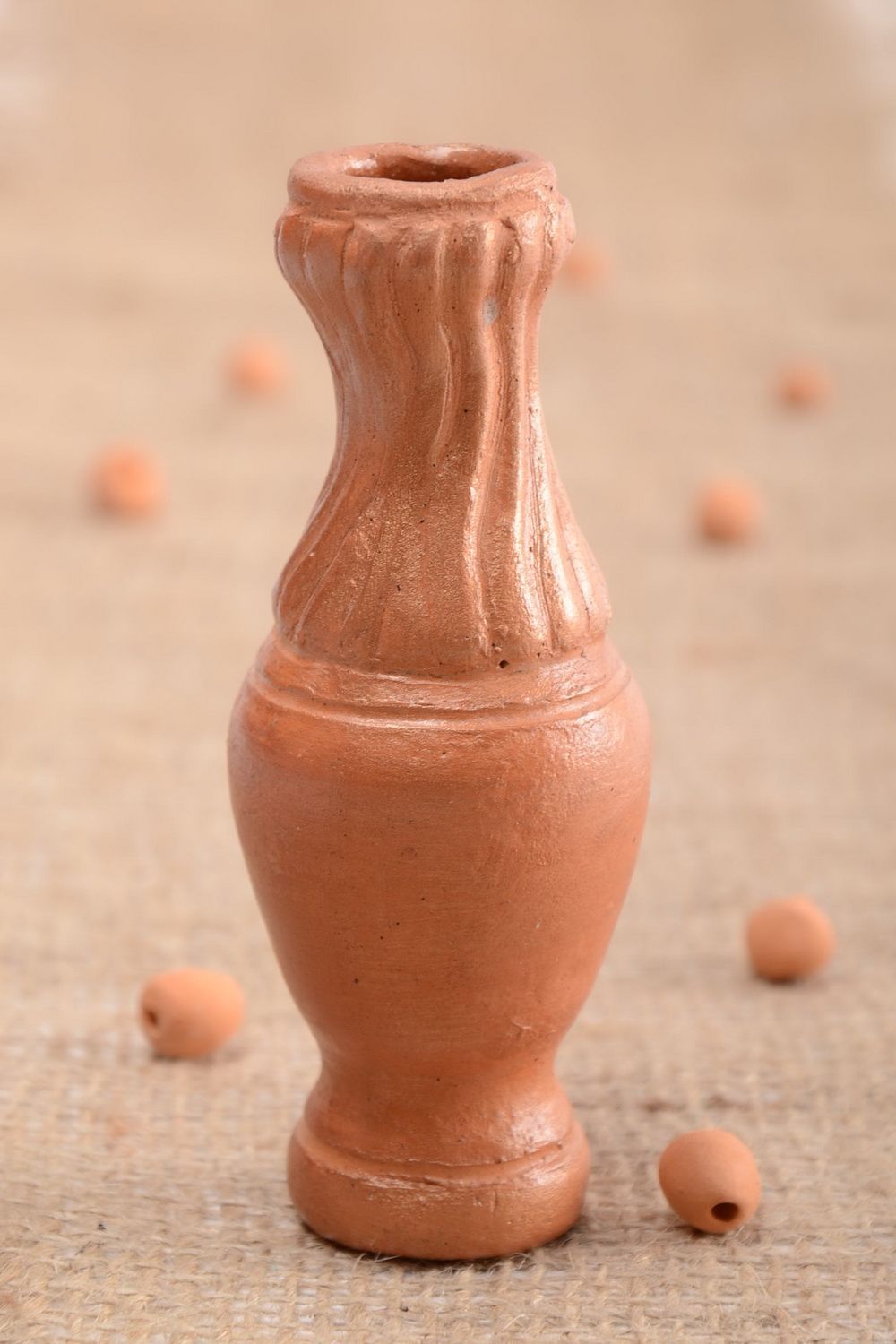 Оригинальная глиняная ваза хенд мейд маленькая для декора интерьера подарок фото 1