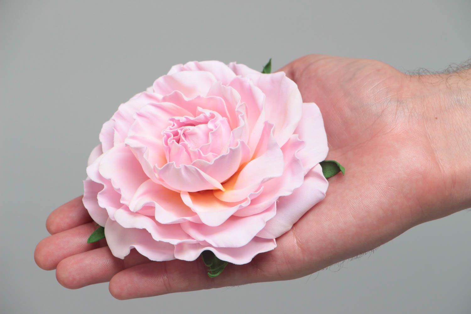 Grande fleur pour broche en foamiran faite main originale Rose délicate photo 5