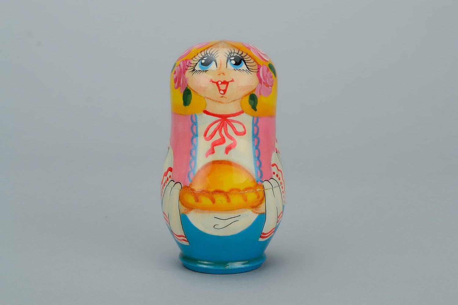 Handmade nesting doll with round loaf photo 2
