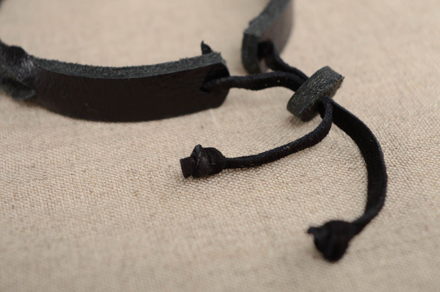 Black woven genuine leather bracelet photo 4