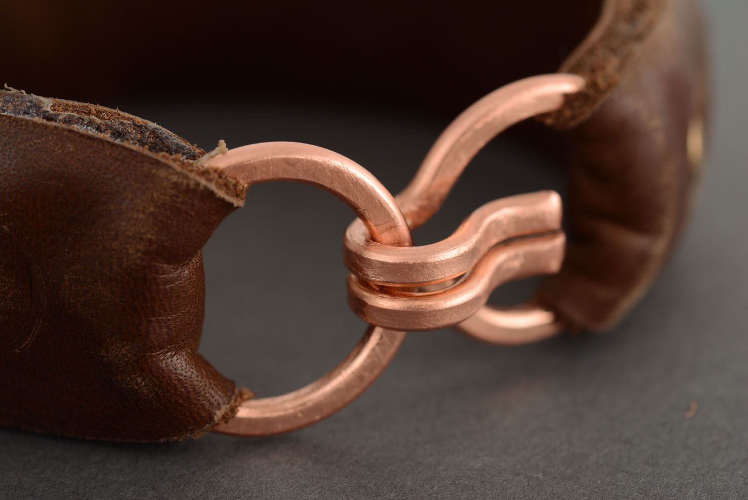 Bracelet en cuir tressé à la main artisanal photo 2