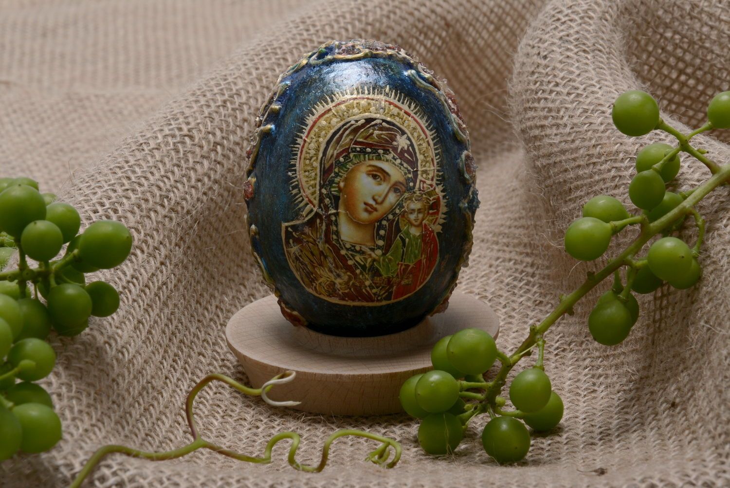 Œuf de Pâques décoré Notre Dame de Kazan   photo 1