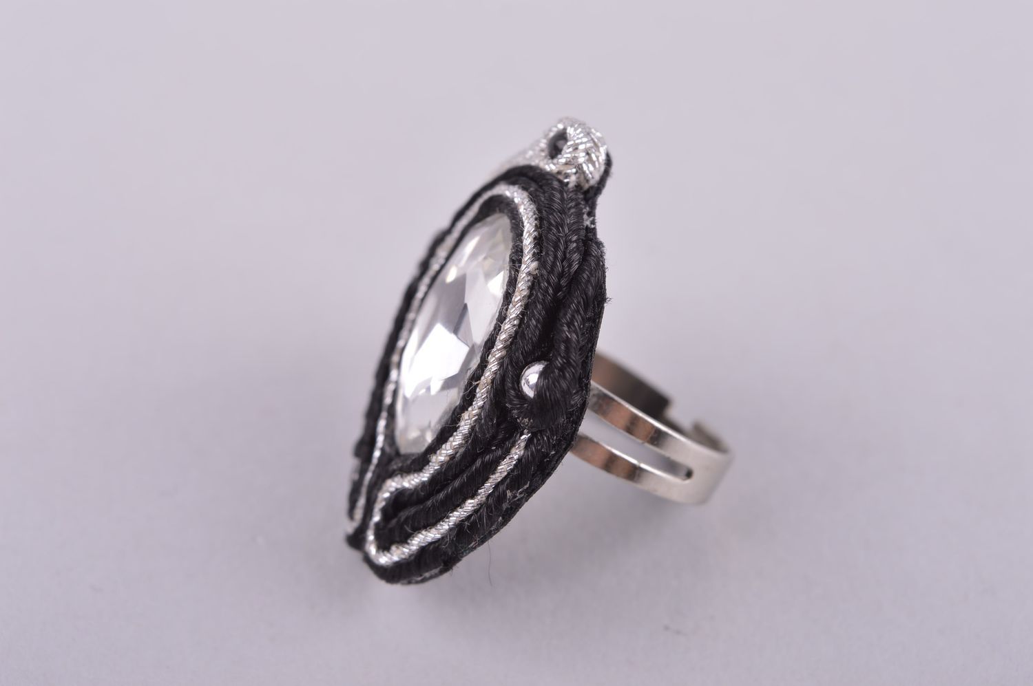 Кольцо ручной работы сутажное украшение модное кольцо с большим стразом фото 2
