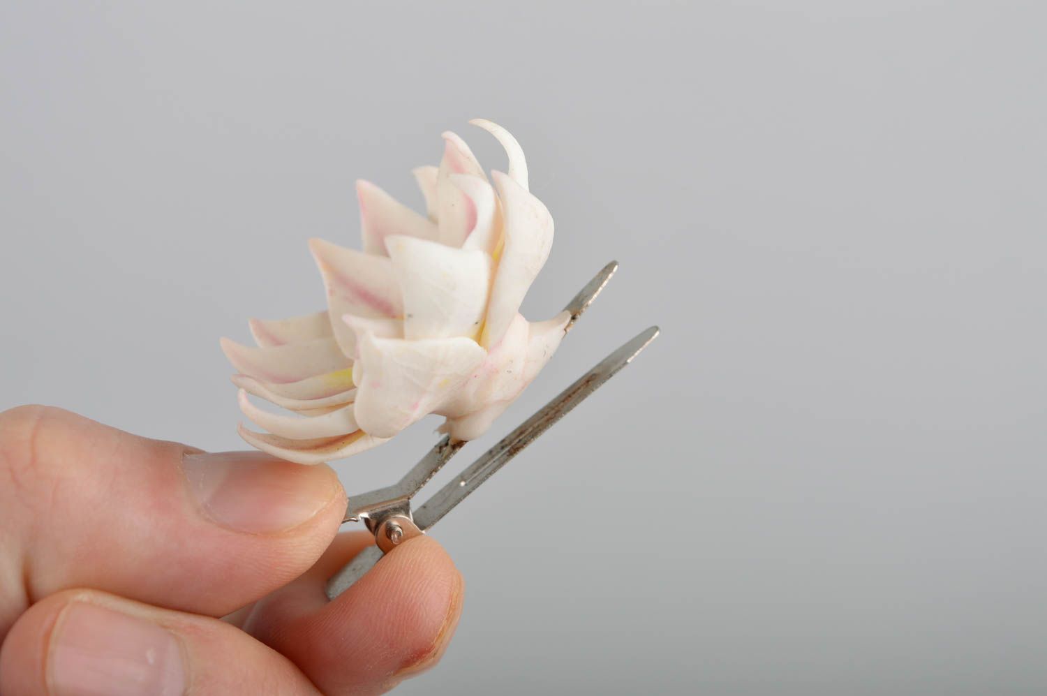 Zarter Blumen Haarspange handgemachter Schmuck Haar Accessoire Lotus  foto 5