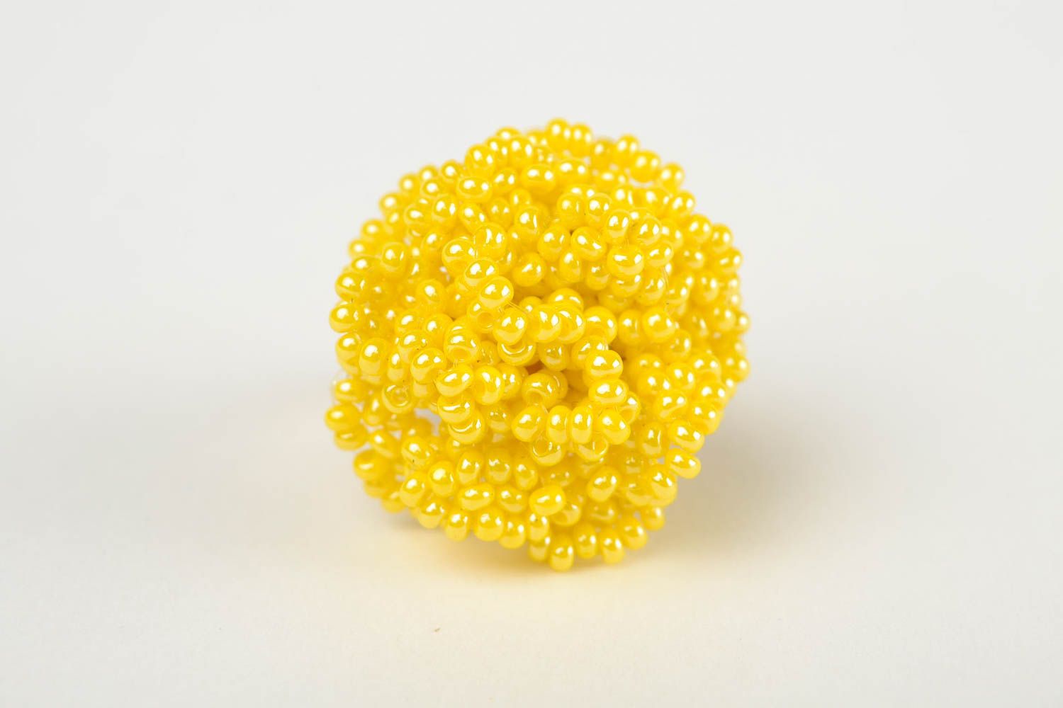 Кольцо ручной работы винтажное кольцо желтое украшение из бисера крупное фото 3