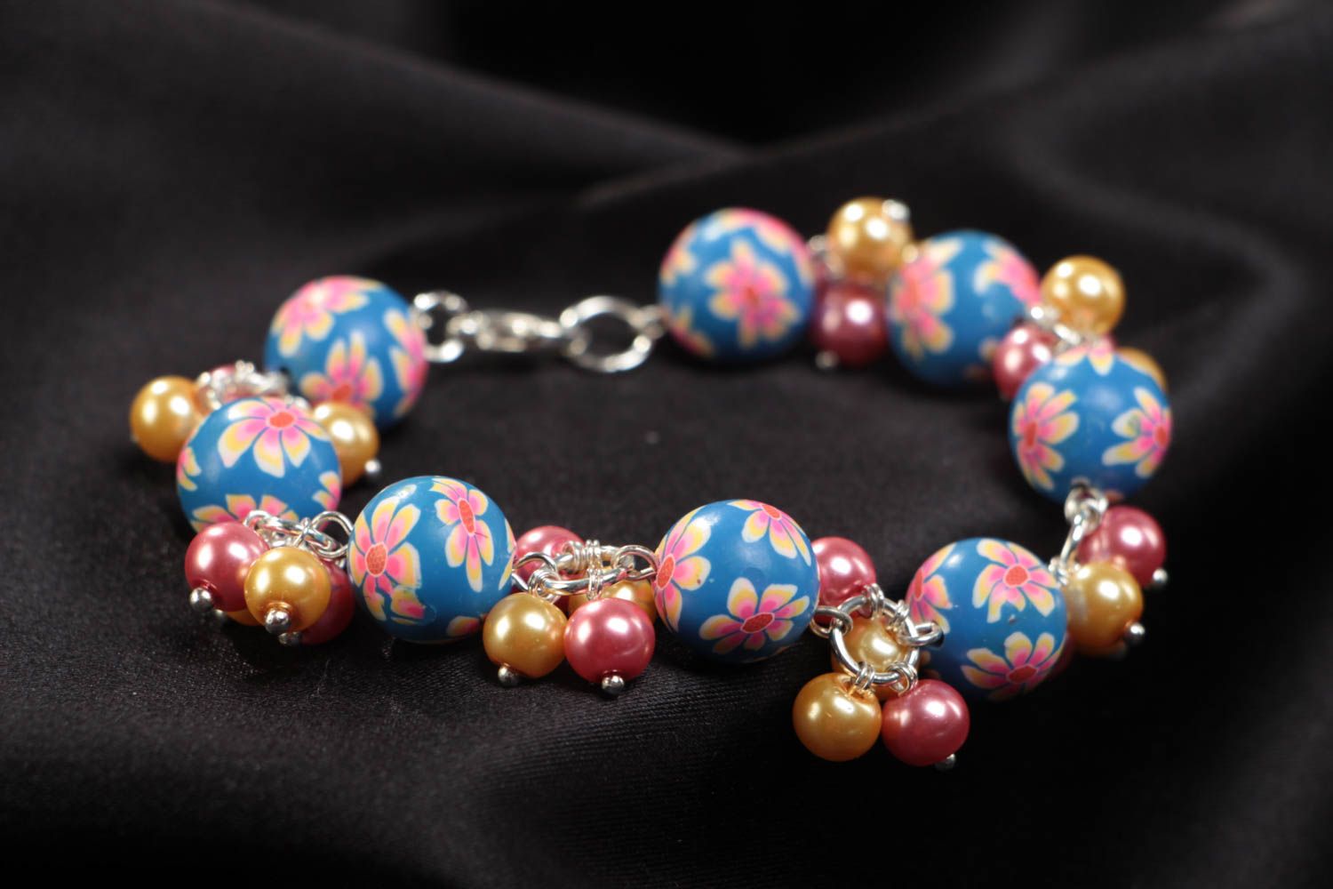 Colorful handmade children's plastic bead bracelet with ceramic pearls  photo 1