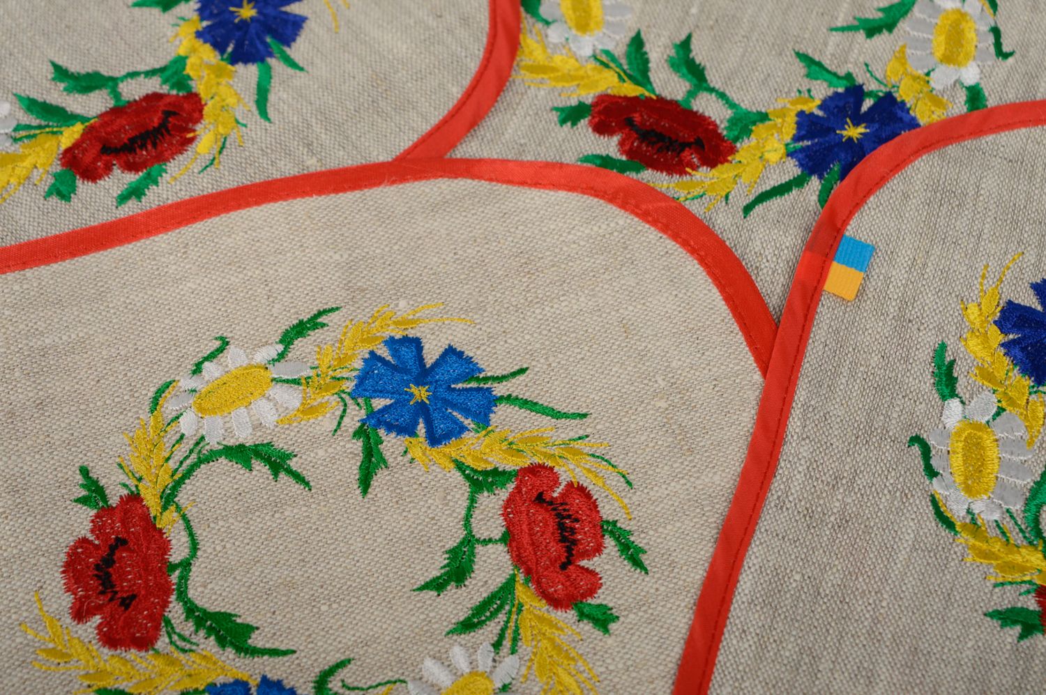 Decorative napkin with satin stitch embroidery photo 5