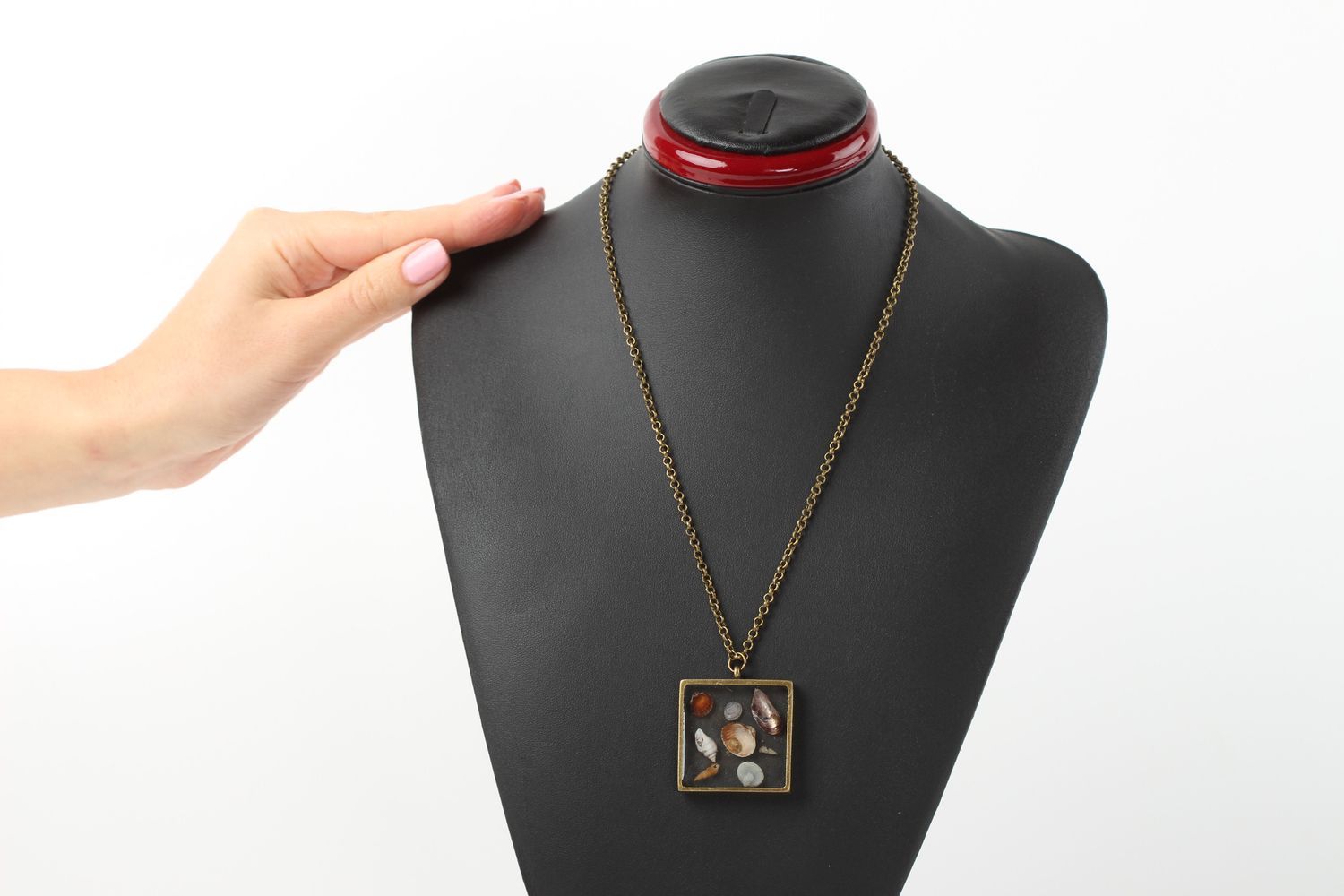 Epoxy resin pendant on long chain fashion bijouterie stylish pendant for women photo 5