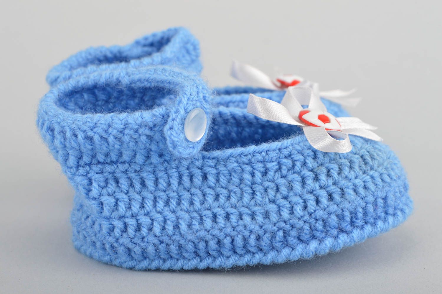 Chaussons bleus pour bébé tricotés en laine et coton au crochet faits main photo 3