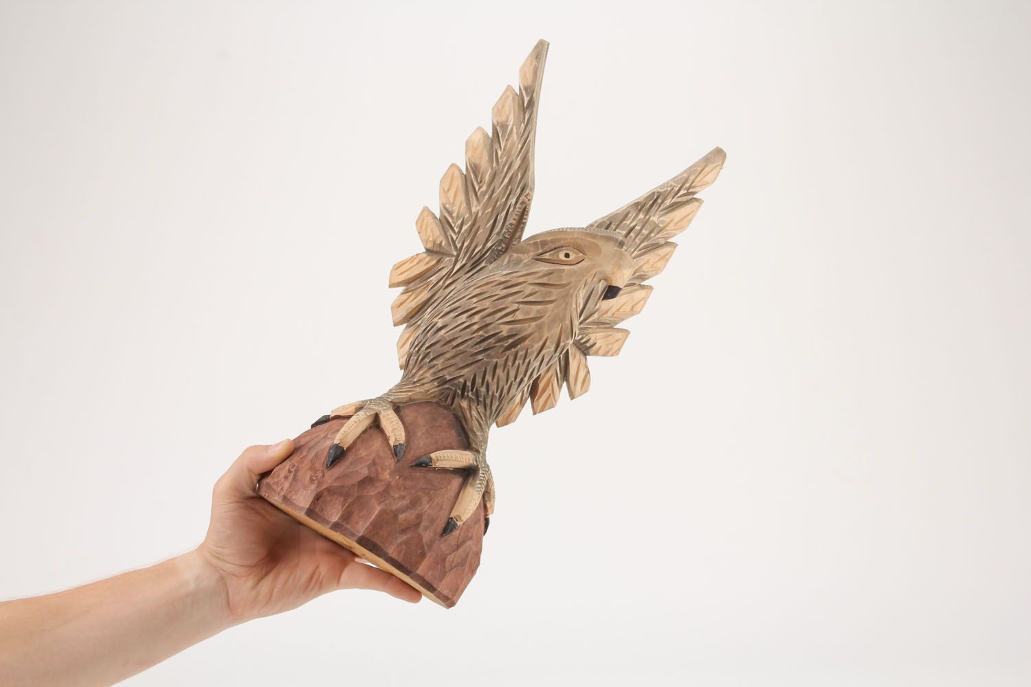 Carved wooden eagle photo 4