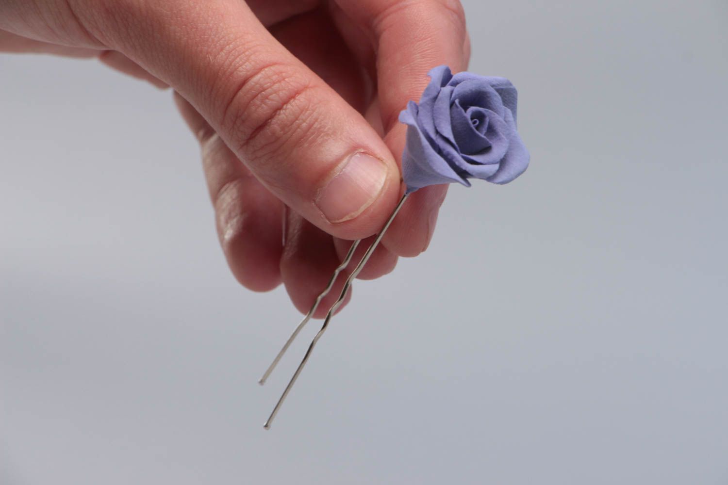 Joli accessoire épingle à cheveux rose bleue en pâte polymère faite main photo 5