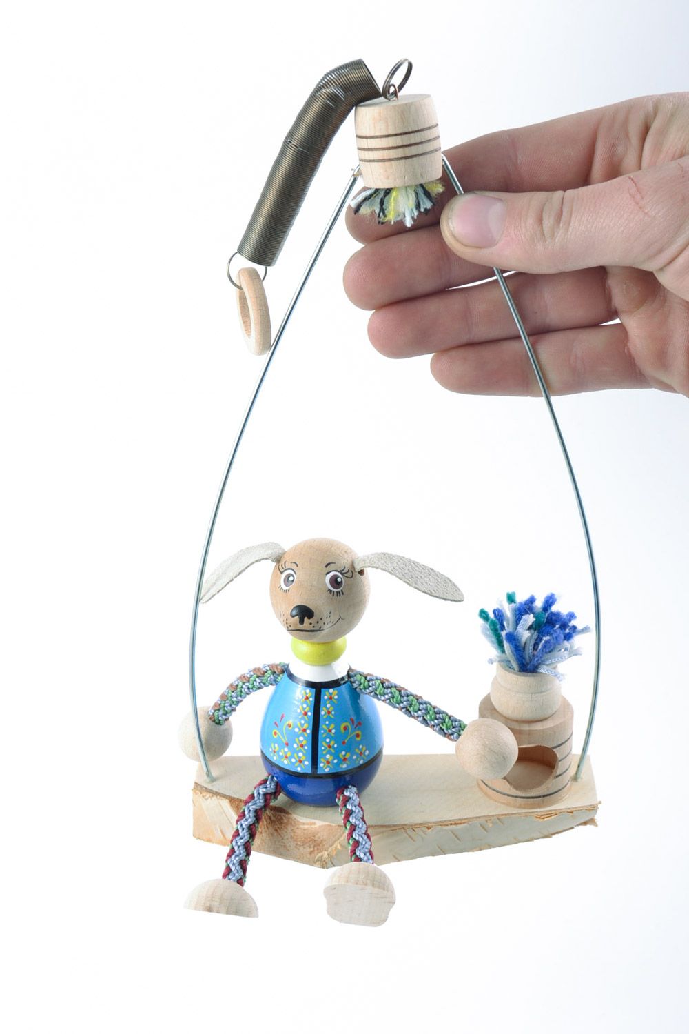 Künstlerisches Baby Lernspielzeug aus Holz handmade Dekor für Kinderzimmer Hund auf der Schaukel foto 2