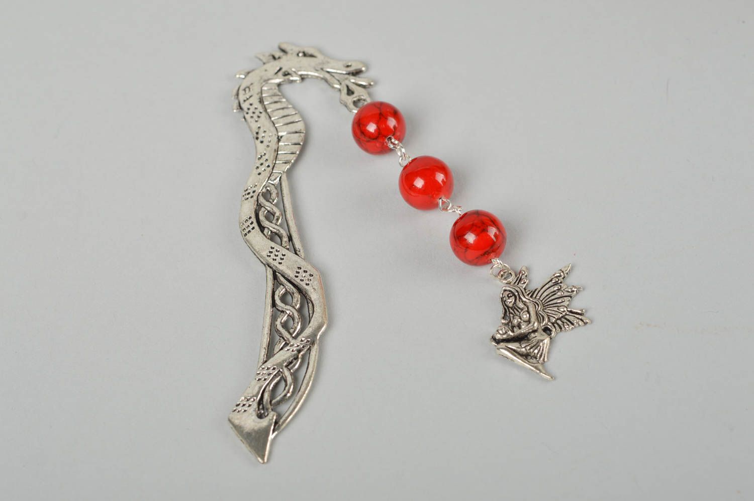Marque-page breloque fée fait main perles rouges Accessoire lecture Idée cadeau photo 5