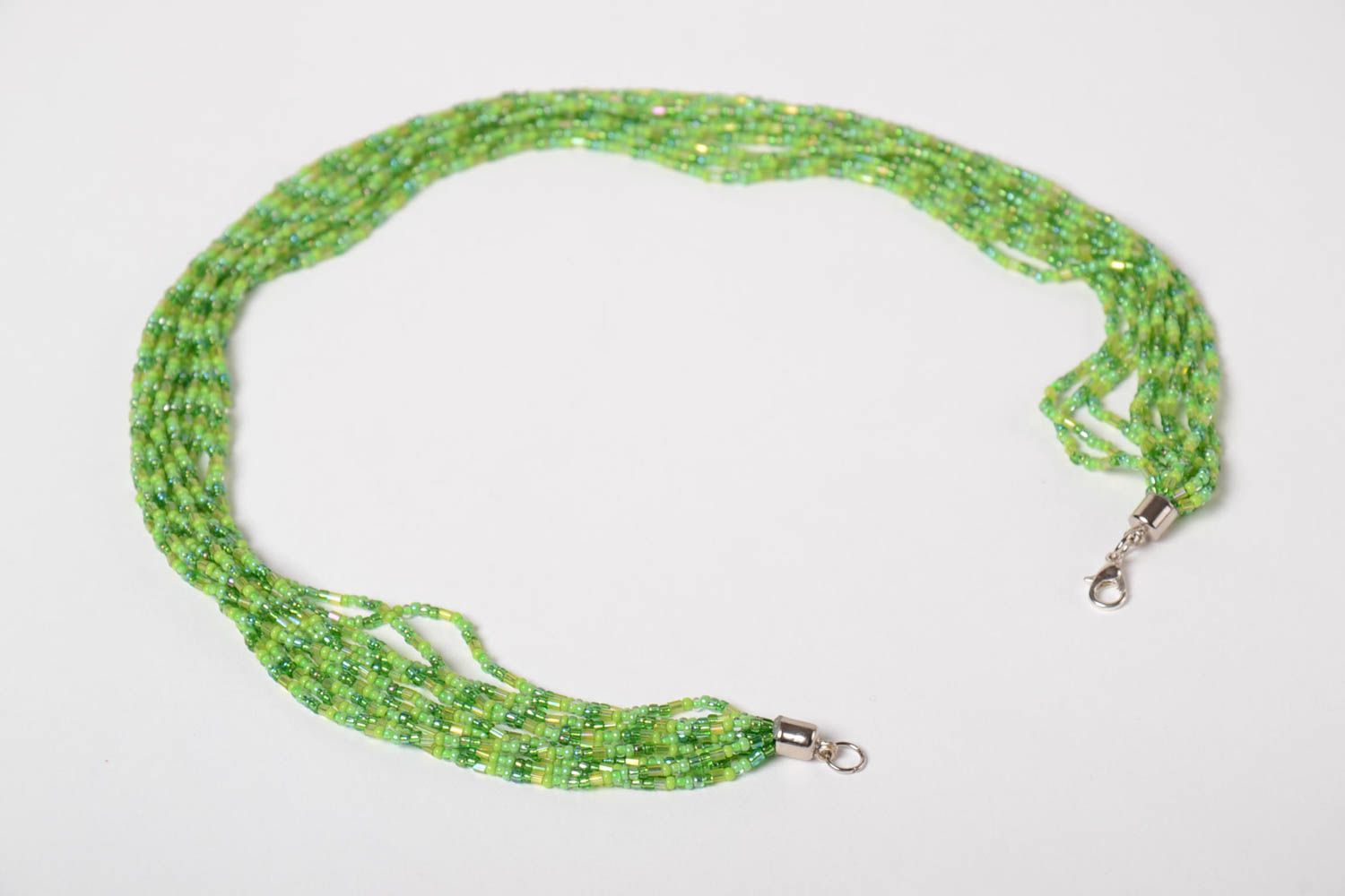 Длинное многорядное колье из бисера плетеное украшение ручной работы зеленое фото 5