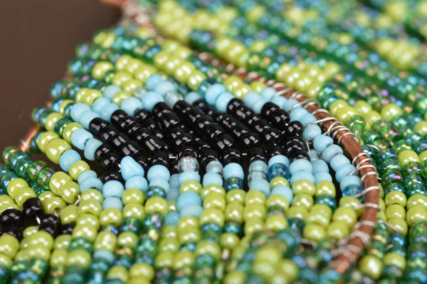 Poisson à suspendre vert décoration originale en perles de rocaille faite main photo 3