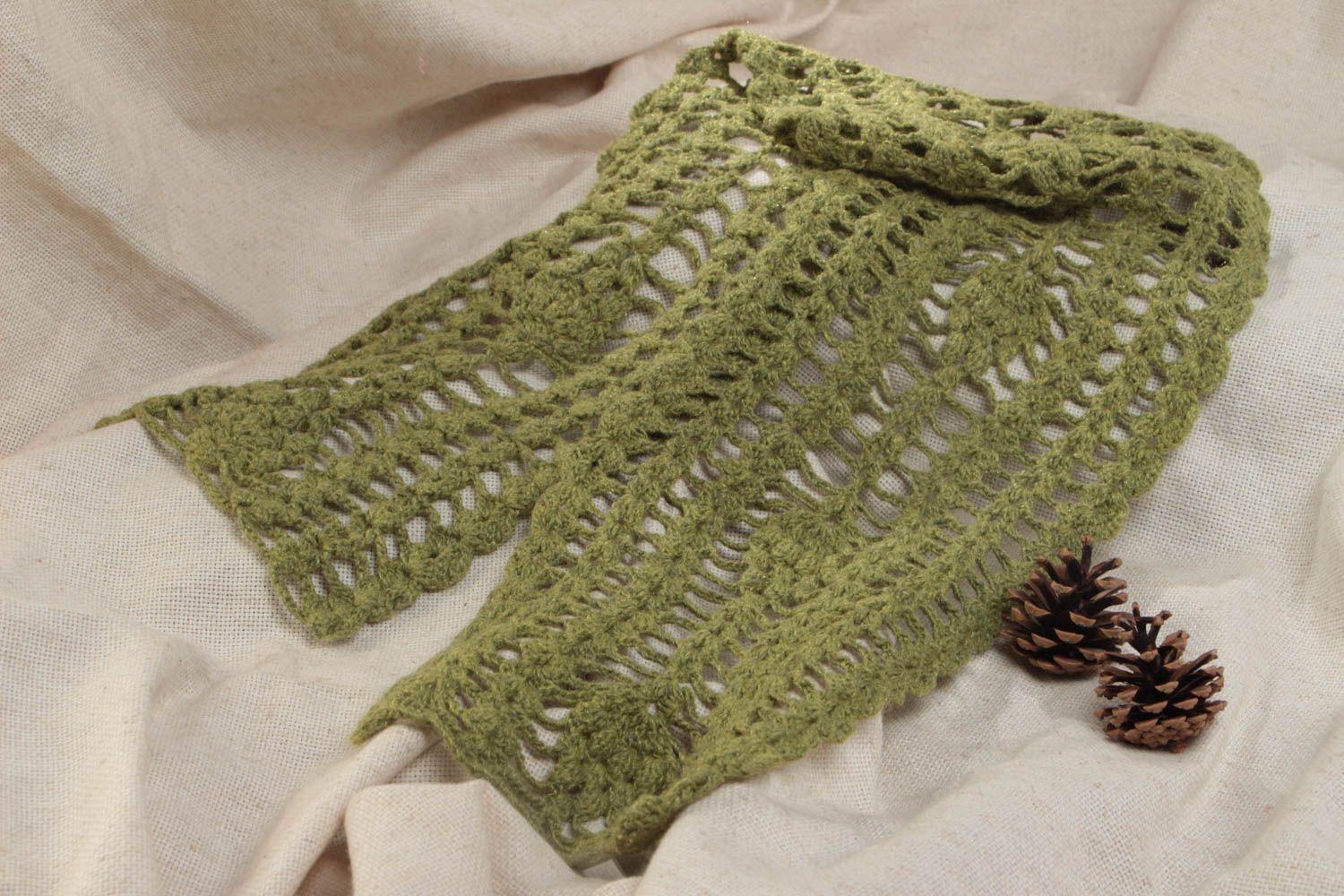 Écharpe tricotée en mohair au crochet de couleur kaki à motif faite main photo 1