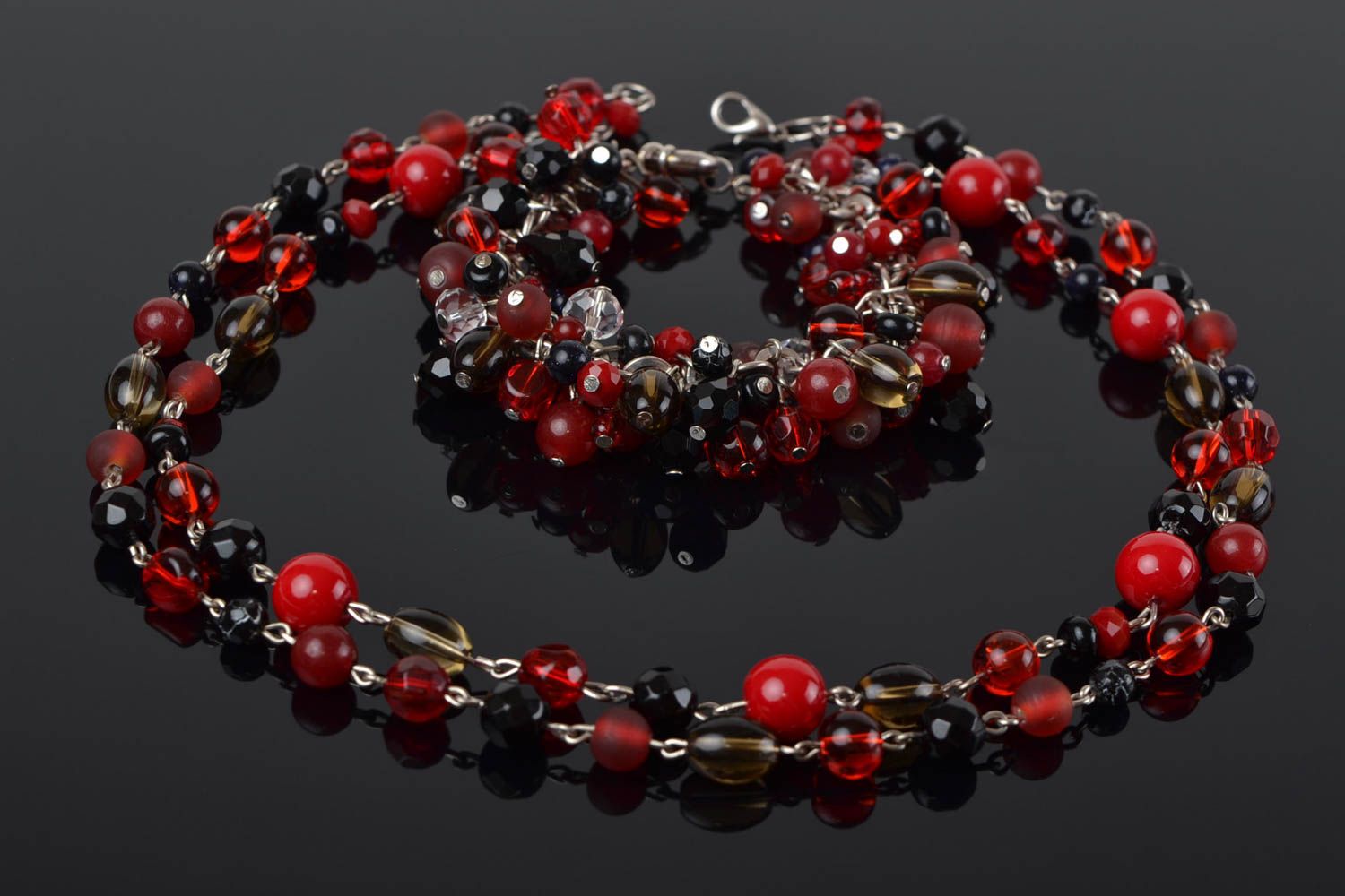 Set of handmade fashion charm bracelet and necklace with agate red and black beads. photo 1