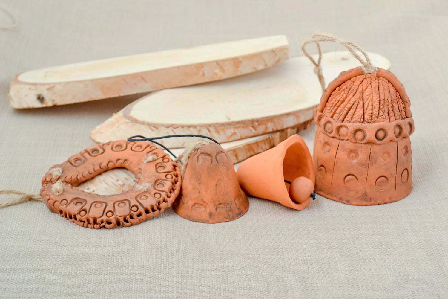 Keramik Set handmade Deko Anhänger Hufeisen Ton Glöckchen Deko Anhänger   foto 1